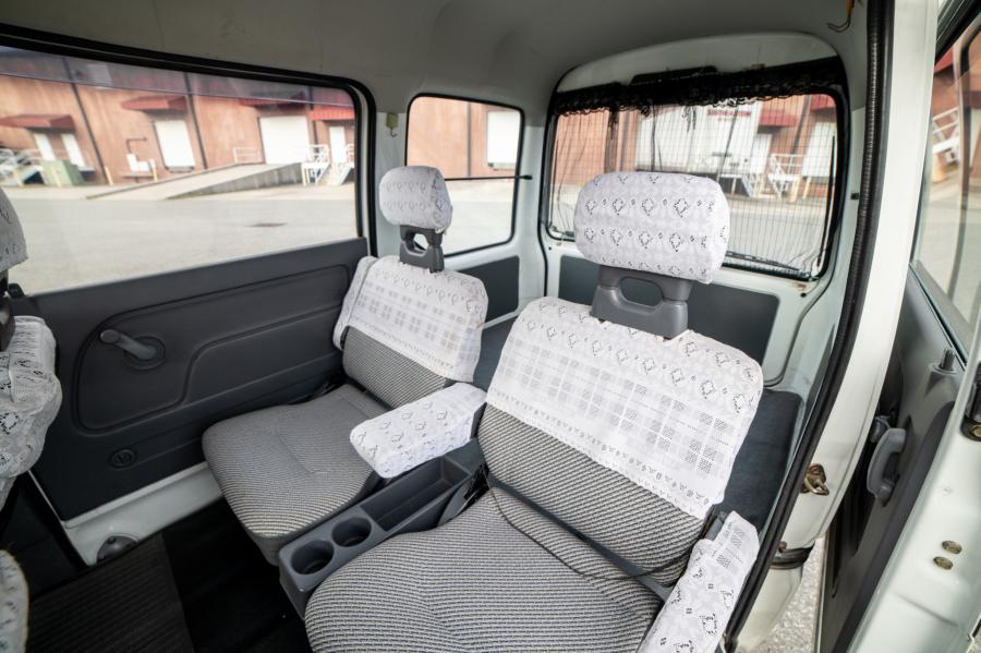 Интерьер Subaru Sambar Dias Extra S (KV3) 1993 года  (фото 49 из 110)